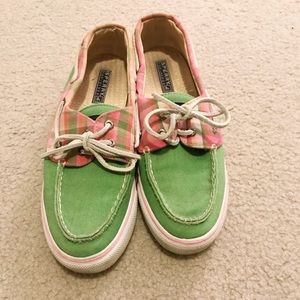 Women’s boat shoes
